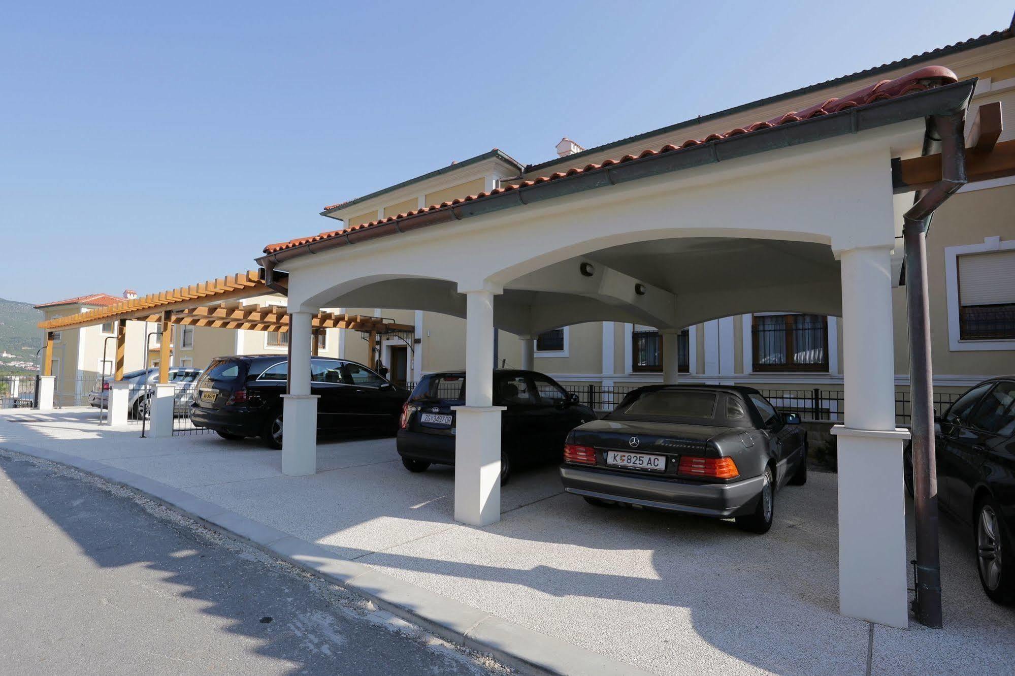Apartments Poville Residence Povile Kültér fotó